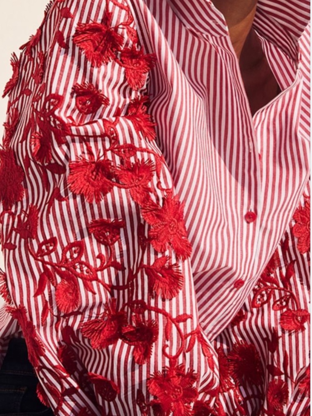 22. WOMENS CHICO’S 2/L DETAIL TOP - Picture 2 of 7